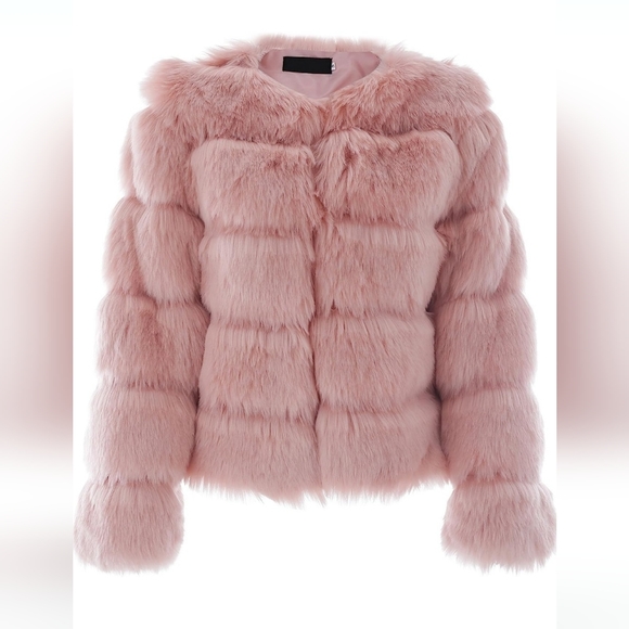Source Unknown Jackets & Blazers - Soft pink faux fur coat. Size Medium. Like new!